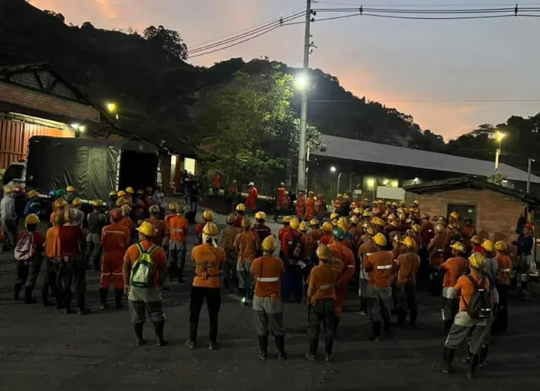Las familias de más de 240 mineros se quedarían sin sustento debido a la liquidación de la empresa Carbones San Fernando, una de las minas más importantes del municipio de Amagá. FOTO: Cortesía Wilser Darío Molina
