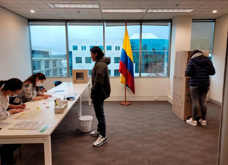 Los consulados sirven para atender las necesidades de los colombianos que residen en el exterior y mejorar las relaciones diplomáticas con los otros países. FOTO: CORTESÍA CANCILLERÍA