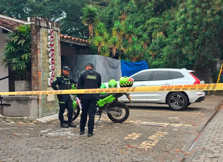 Dentro de este restaurante de Envigado ocurrió el crimen de las hermanas Correa Ramírez el pasado 28 de marzo. FOTO: SANTIAGO OLIVARES TOBÓN