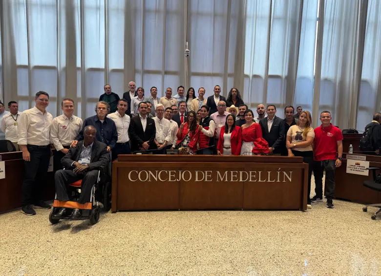 Dignidad y compromiso, Nuevo liberalismo y Mira anunciaron en el Concejo de Medellín los candidatos a la Cámara por Antioquia. FOTO: Cortesía