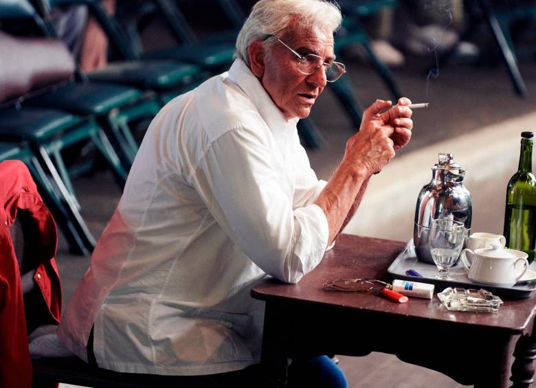Bradley Cooper en su papel de Leonard Bernstein. FOTO NETFLIX.
