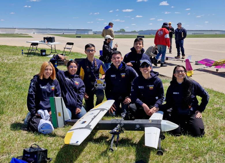 Jóvenes de Medellín convirtieron su curiosidad en tecnología de servicio: estos son los ganadores de Proyector-Gen N