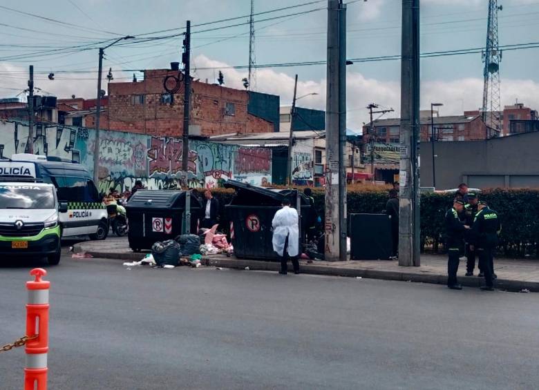 El cuerpo fue hallado en la avenida Primera Mayo con carrera 69B, en el barrio Carvajal, sur de Bogotá. FOTO: Tomada de X (antes Twitter) @Marovaan