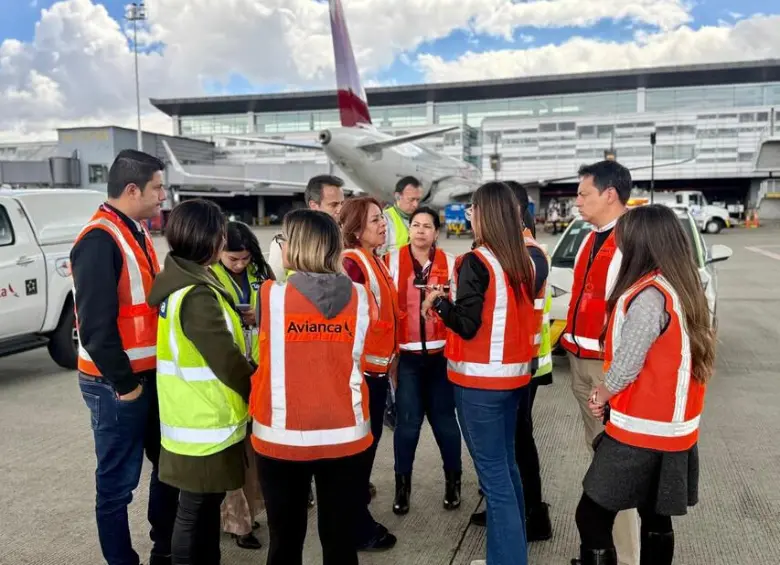 La cadena de valor de la aviación, aerolíneas, operadores aeroportuarios, proveedores de navegación aérea, fabricantes, empleados y actividades turísticas, aporta 15.500 millones de dólares al PIB colombiano y sostiene 920.800 empleos. FOTOS: Colprensa.