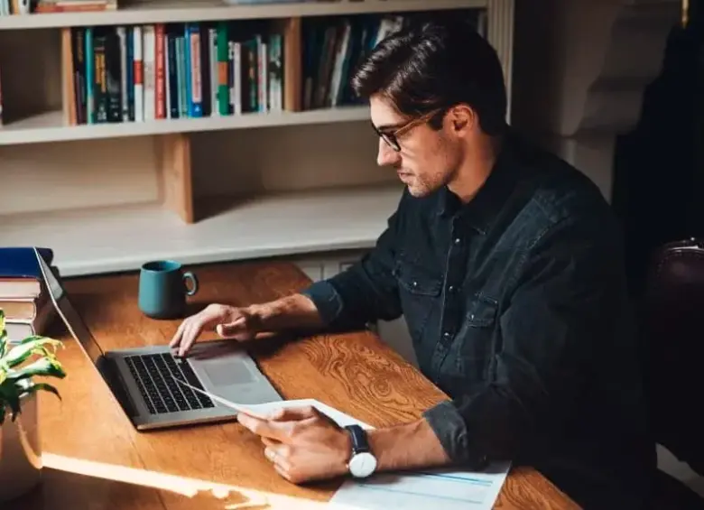 Especializaciones en áreas digitales abren el camino a mejores oportunidades laborales remotas. FOTO: GETTY
