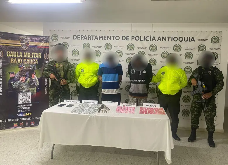 Algunos de los detenidos en la operación de las autoridades. FOTO: Cortesía