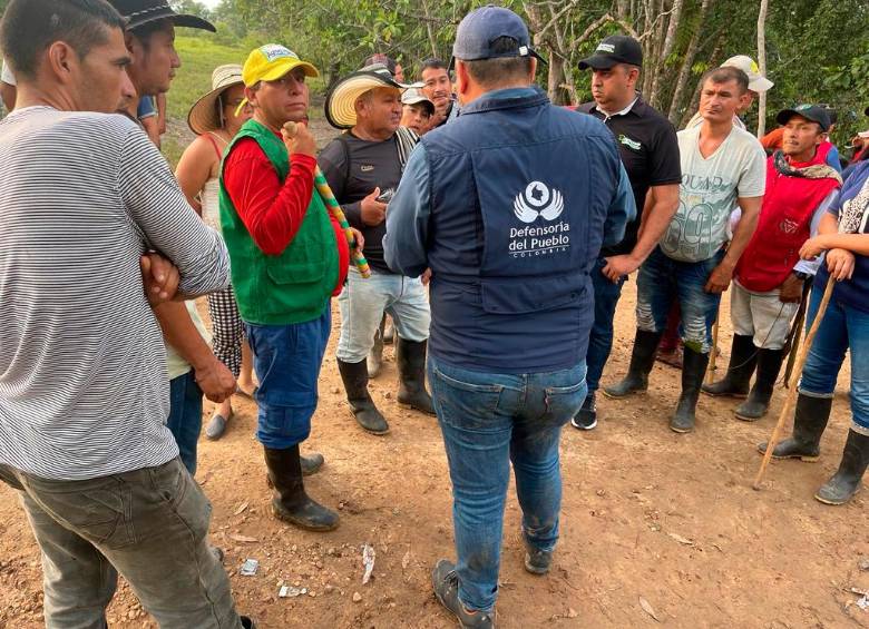 Los militares habían sido retenidos el pasado lunes por alrededor de 300 campesinos de Vista Hermosa, Meta. 