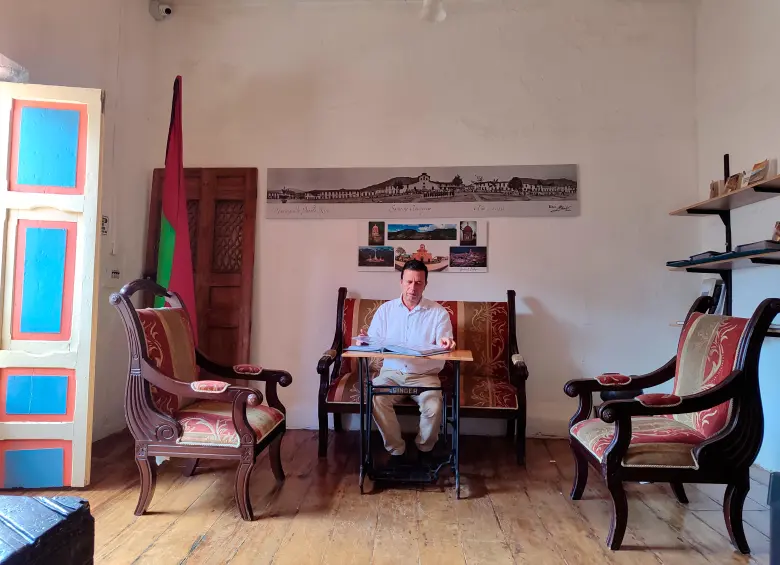 Omar Obando es el líder y creador de El Arka. Su objetivo es consolidar un refugio para los tesoros históricos y artísticos de este municipio. FOTO JUAN DIEGO ORTIZ JIMÉNEZ