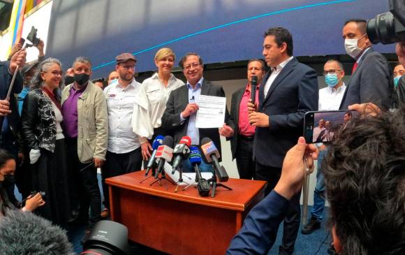 Gustavo Petro inscribe su precandidatura para las elecciones de 2022. FOTO TOMADA DE TWITTER @petrogustavo