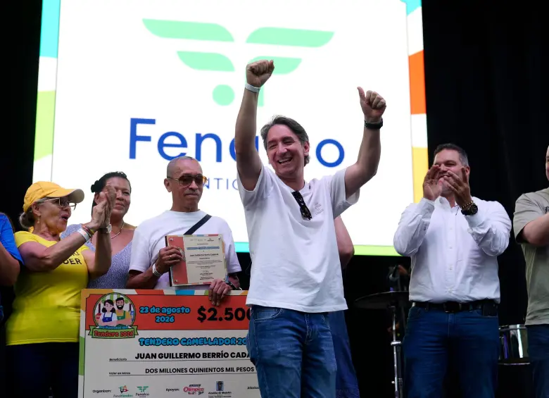 Andrés Restrepo, conocido como “Don Andrés”, ganó el concurso Tendero Líder 2026 por su trayectoria como comerciante y creador de contenido digital. FOTO FENALCO