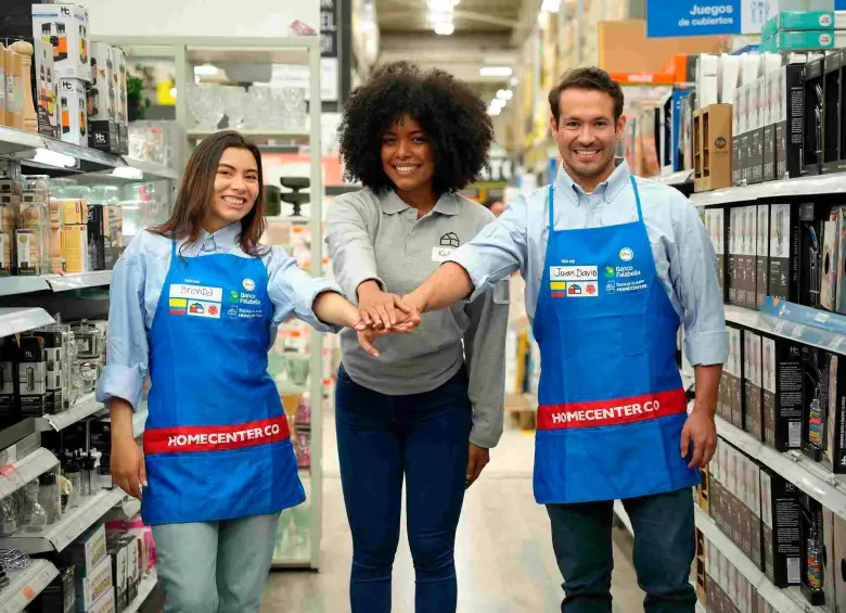 Homecenter impulsa el empleo formal en Colombia con más de 200 vacantes disponibles, varias sin experiencia y en modalidad híbrida. FOTO: GETTY