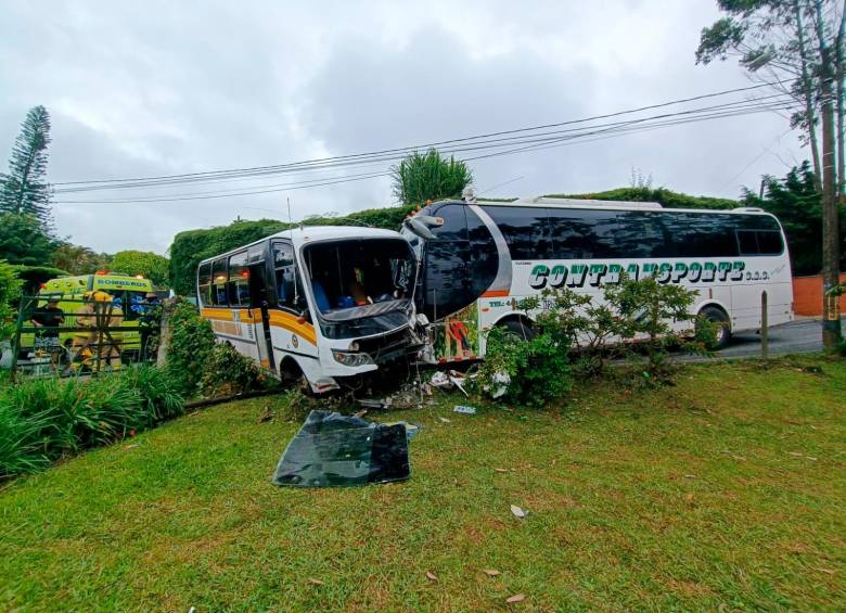 El accidente se presentó en la vereda La Laja. FOTO: Cortesía Denuncias Antioquia.
