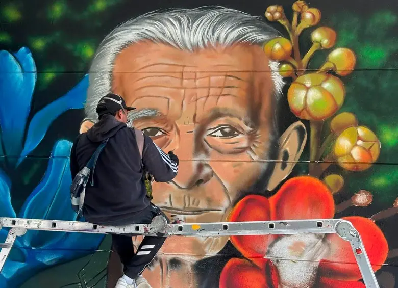 El mural “Unidad, memoria y raíces de Belén” toma el árbol de bala de cañón como símbolo de identidad y homenaje a la historia comunitaria de la comuna. FOTO Cortesía Alcaldía de Medellín