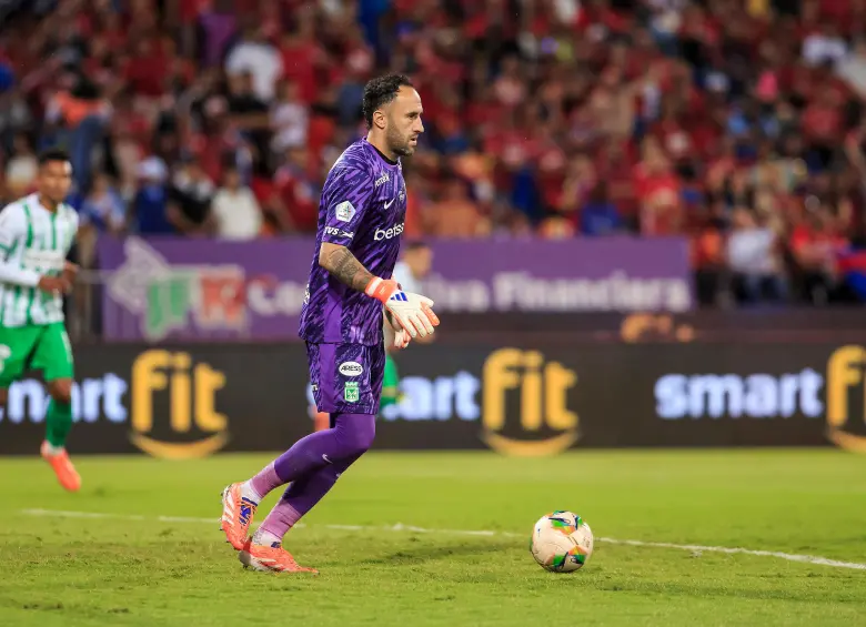 El arquero antioqueño David Ospina no solo es el capitán de Atlético Nacional, sino uno de los líderes de la Selección Colombia que disputará el Mundial de Norteamérica. Foto: Camilo Suárez