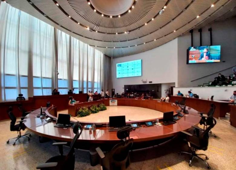 El Pasado miércoles, el Concejo de Medellín hundió el proyecto de acuerdo por el cual se buscaba enajenar la participación de EPM en UNE. FOTO Colprensa.