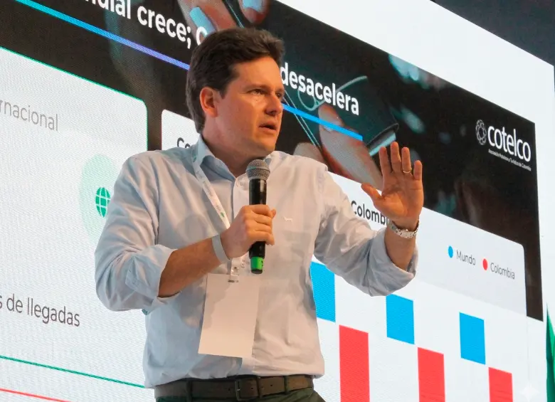 José Duarte, presidente de Cotelco, advirtió que la caída de la demanda y el auge de la informalidad están poniendo en riesgo la sostenibilidad del sector hotelero. FOTO CORTESÍA COTELCO