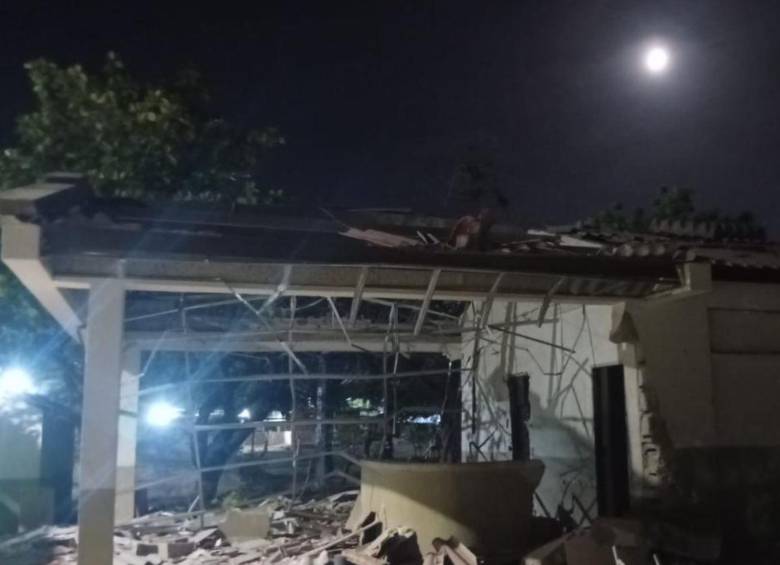 Así quedaron algunas instalaciones del Batallón de Riohacha tras ataque con explosivos. Foto: redes