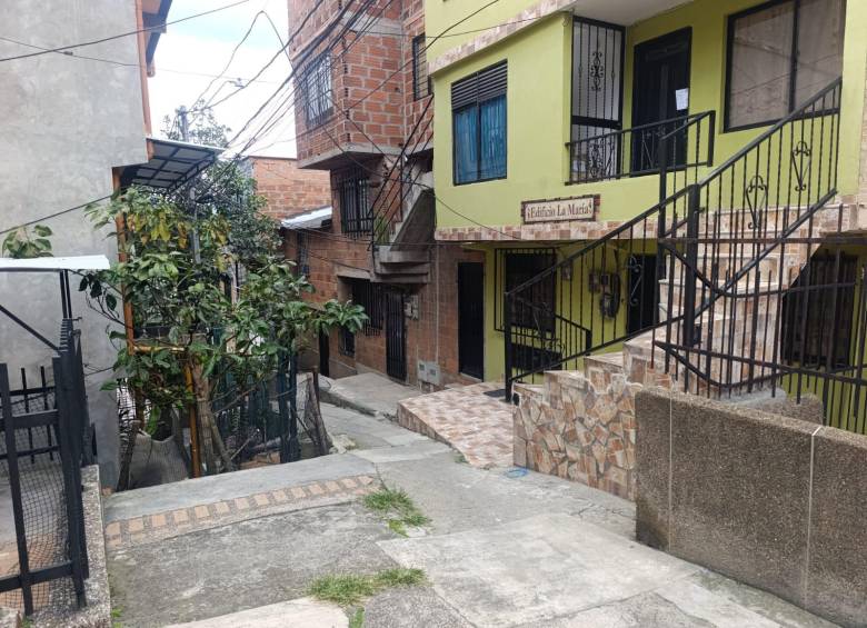 En este sector del barrio Villa Flora, en la comuna 7 (Robledo), ocurrió el ataque en contra de Jovan Esteban Leal David, de 24 años. Murió cuatro días después en un hospital de la capital antioqueña. FOTO: ALEJANDRA MORALES RÍOS 