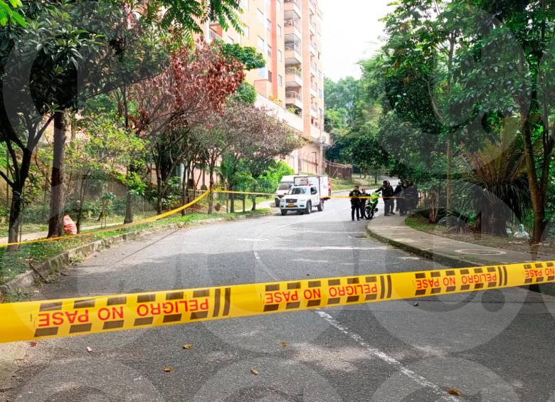 En este sector, detrás del Hospital Manuel Uribe Ángel, de Envigado, asesinaron con arma blanca a un hombre, cuya identidad no fue establecida. FOTO: ALEJANDRA MORALES RÍOS