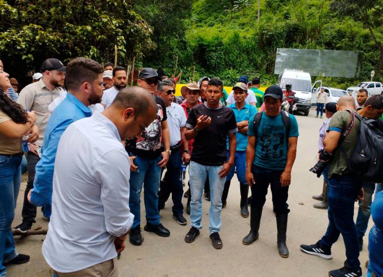 Varios funcionarios como el secretario de gobierno de Medellín, Juan Pablo Ramírez, y el Senador Omar Restrepo, se han pronunciado sobre las protestas. Foto: Cortesía. 