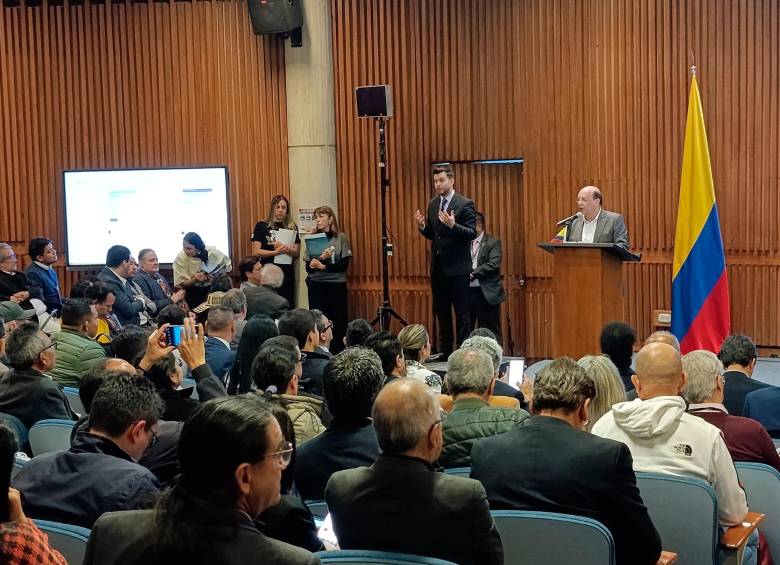 El ministro Germán Ávila Plazas cuestionó las decisiones del Banco de la República tras nuevas alzas en tasas de interés. FOTO tomada de X