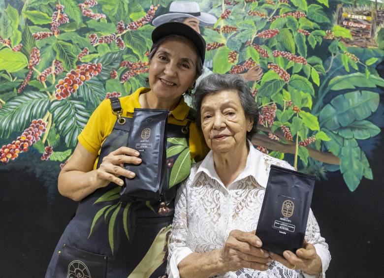 El café ha estado siempre presente en la vida de Mery Nancy, luego de su jubilación, decidió hacer realidad su sueño de tener su marca y su cafetería. FOTO Camilo Suárez.