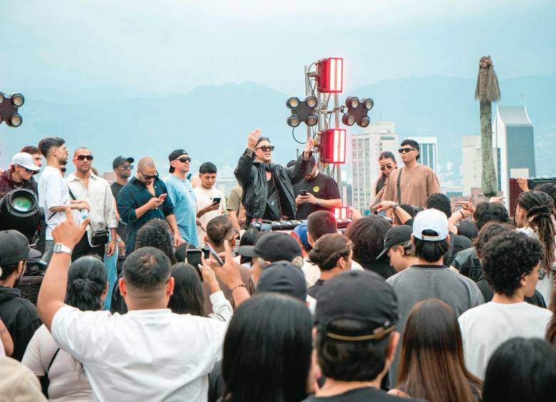 Este fue un toque gratuito realizado en la comuna 8 de Medellin en una alianza con Tomorrowland y la Alcaldía para llevar entretenimiento y cultura a los barrios de la ciudad. FOTO Cortesía