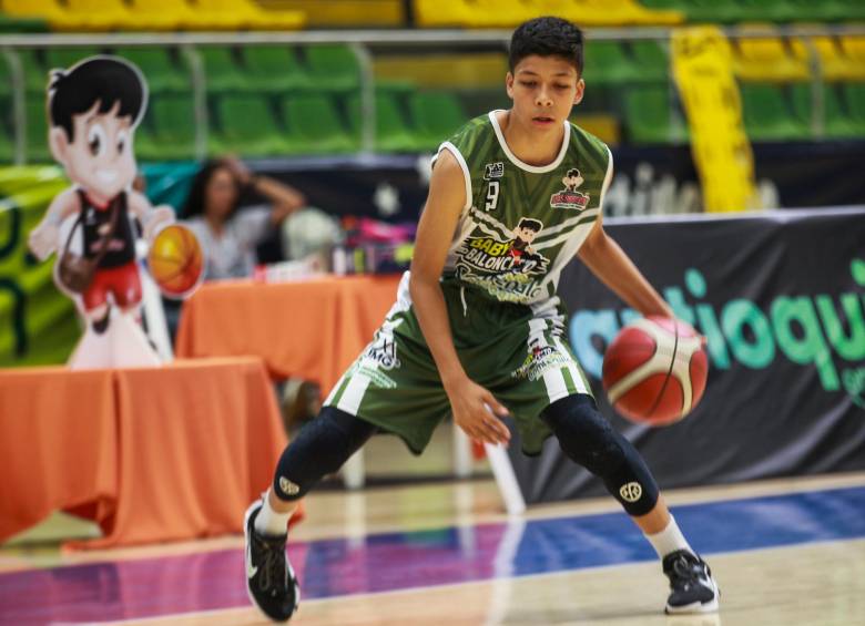El basquetbolista viene de una familia de deportistas ya que su padre jugó voleibol y la mamá baloncesto. FOTO Manuel Saldarriaga 