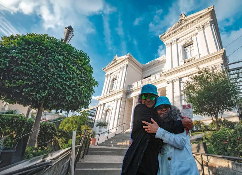 La historia del Águila Descalza está contada en primera persona por Carlos Mario y Cristina en el libo ¡Mucha gracia! FOTO Esneyder Gutiérrez