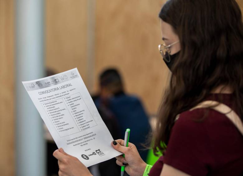 Según algunos testimonios, encuentran barreras como la edad y la falta de experiencia a la hora de solicitar empleos. La tasa de desocupación de las jóvenes es de 25,3%. FOTO camilo suárez