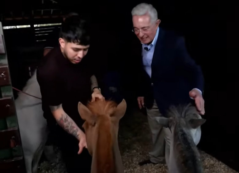 Westcol recorrió con Álvaro Uribe la finca en Llanogrande. Foto: captura de video