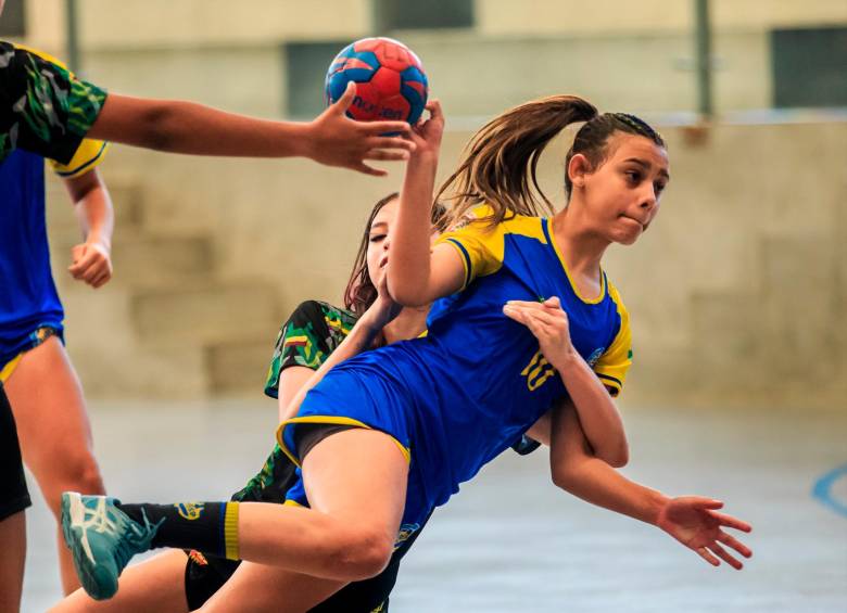 La deportista Fernanda Souza, de Brasil, es la goleadora de la categoría cadetes con 17 anotaciones. FOTO andrés camilo suárez