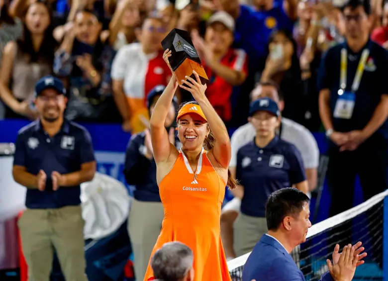 Con este título, María Camila Osorio ascendió del puesto 84 al 80 del ranking mundial de la WTA, asegurando su permanencia en el Top 100 del circuito femenino. FOTO: GETTY
