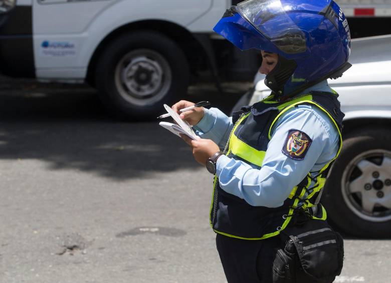 La simple radicación de la solicitud no se entenderá como autorización cuando venza el plazo. FOTO: JULIO C. HERRERA