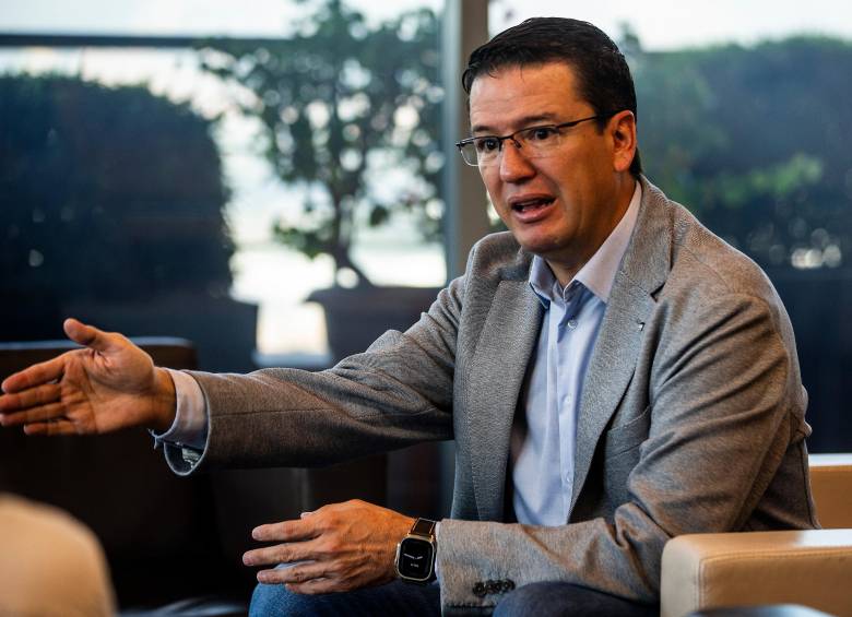 Germán Bahamón, gerente de la Federación Nacional de Cafeteros, propuso que las marcas informen de manera visible el origen del café en sus empaques. foto Julio Herrerea. 