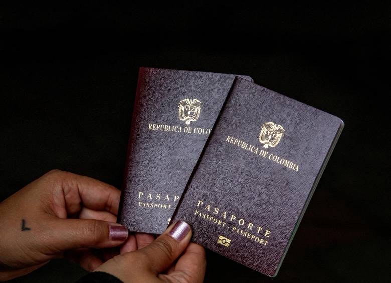 Pasaporte con seguro de repatriación por si muere en el exterior