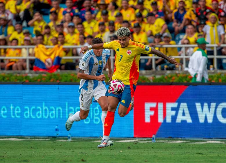 La ausencia de Luis Díaz pesó frente a Perú y el técnico no encontró la fórmula para reemplazarlo, por lo que su regreso genera una esperanza de que la Tricolor pueda mejorar ante la Albiceleste. FOTO juan antonio sánchez