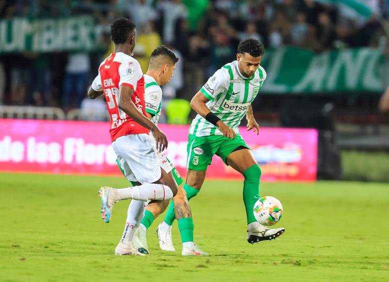 El defensor atlanticense César Haydar, quien llegó a Atlético Nacional, llegó al cuadro verde a mediados del 2024. Foto: 