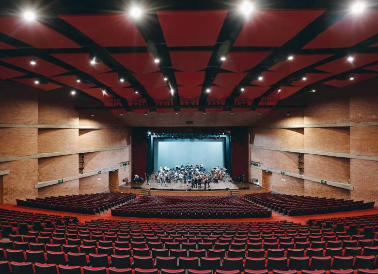 El Teatro de la Universidad de Medellín es uno de los escenarios culturales más grandes del país. Allí se presentan shows de distinto tipo, entre ellos comedia, conciertos y obras de teatro. FOTO manuel saldarriaga 
