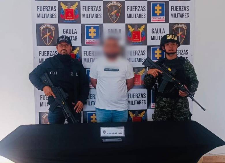 El capturado es señalado de participar en secuestros y extorsiones en el Oriente de Antioquia. FOTO: Cortesía Alcaldía de Rionegro 