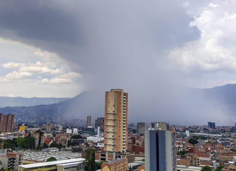 Aguacero que cayó en Medellín el pasado 22 de julio. FOTO: Juan Antonio Sánchez Ocampo