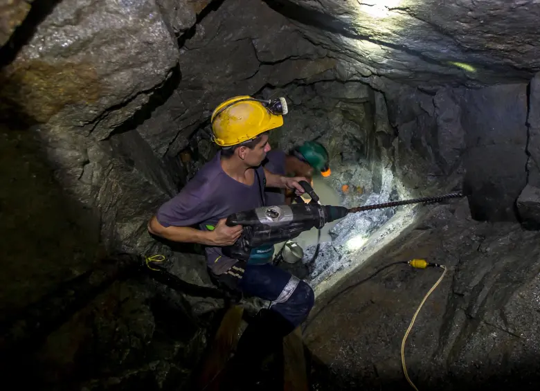 De acuerdo con la Agencia Nacional de Minería (ANM), el año pasado salieron de las montañas y ríos de Colombia 61,3 toneladas de oro. FOTO Juan Antonio Sánchez