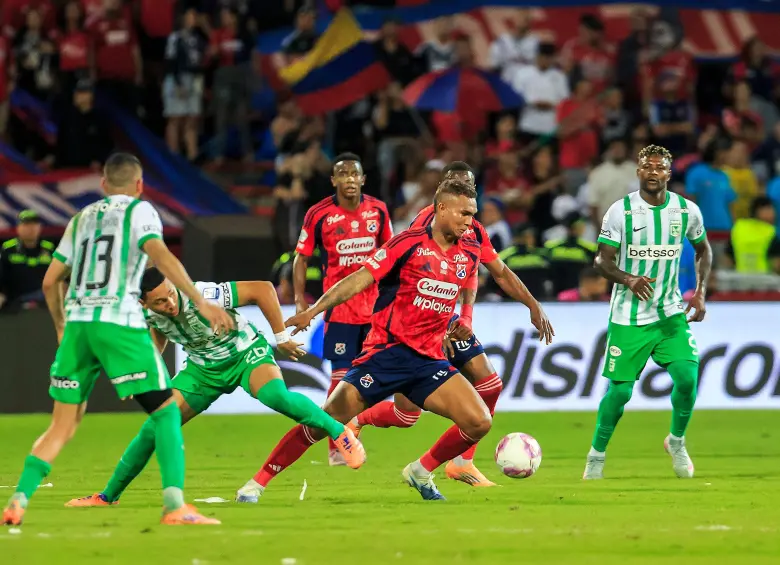 Nacional y Medellín se enfrentarán cuatro veces en un mes, dos en la final de Copa y dos en cuadrangulares de Liga. Este domingo será el primer duelo entre ambos. FOTO: Camilo Suárez Echeverry
