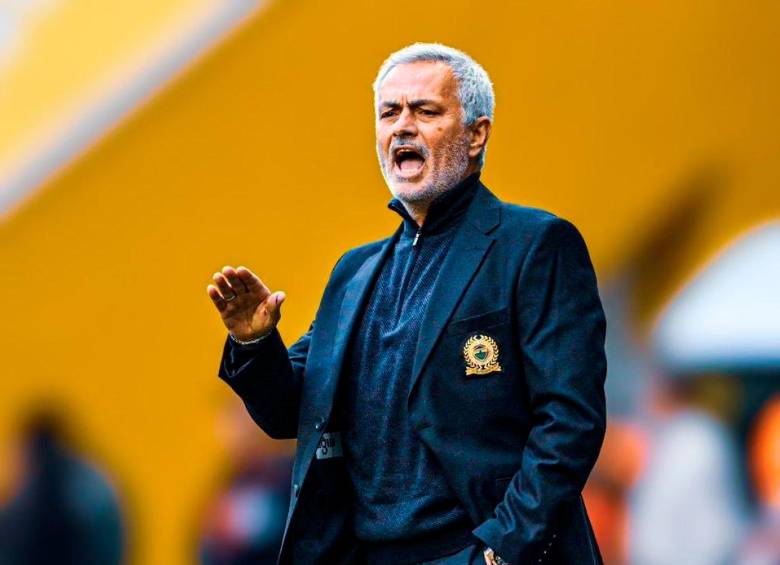 José Mourinho, de 62 años, llegó al Fenerbahçe en 2024. FOTO: Tomada de X @Fenerbahce