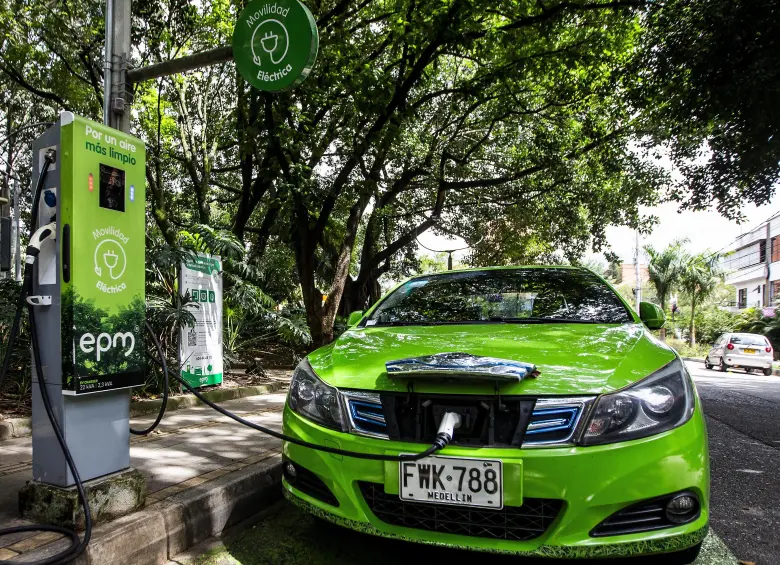 Pueden aplicar personas naturales y jurídicas que realicen inversiones en bienes y servicios relacionados con proyectos de energía limpia; eficiencia energética y producción de hidrógeno. Foto: Julio César Herrera