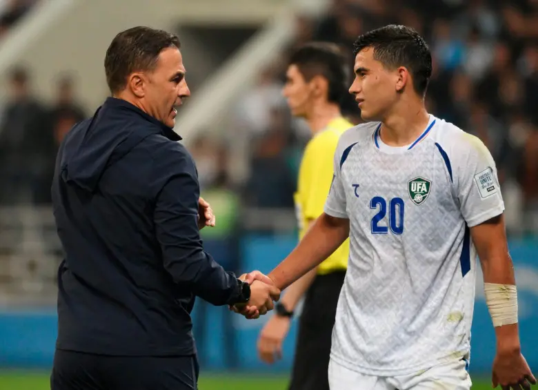 El italiano Fabio Cannavaro, seleccionador de Uzbekistán, busca dar la sorpresa. FOTO GETTY