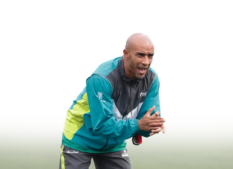 El exfutbolista antioqueño Roberto Carlos Cortés trabajó en las divisiones menores del Medellín hasta julio del 2023, después de que ratificaron a Federico Spada como director deportivo del club. FOTO El Colombiano