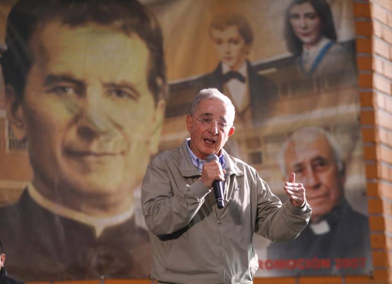 El caso contra el expresidente Álvaro Uribe inició con las denuncias del senador Iván Cepeda sobre que en una finca de Uribe habría surgido el bloque Metro de las AUC. FOTO ESNEYDER GUTIÉRREZ