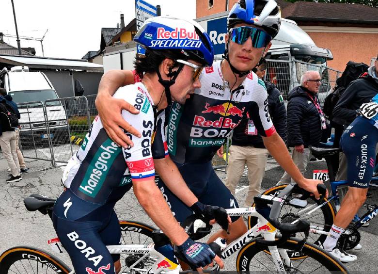 Afectado por las caídas, Roglic se vio obligado a retirarse del Giro. FOTO: Getty