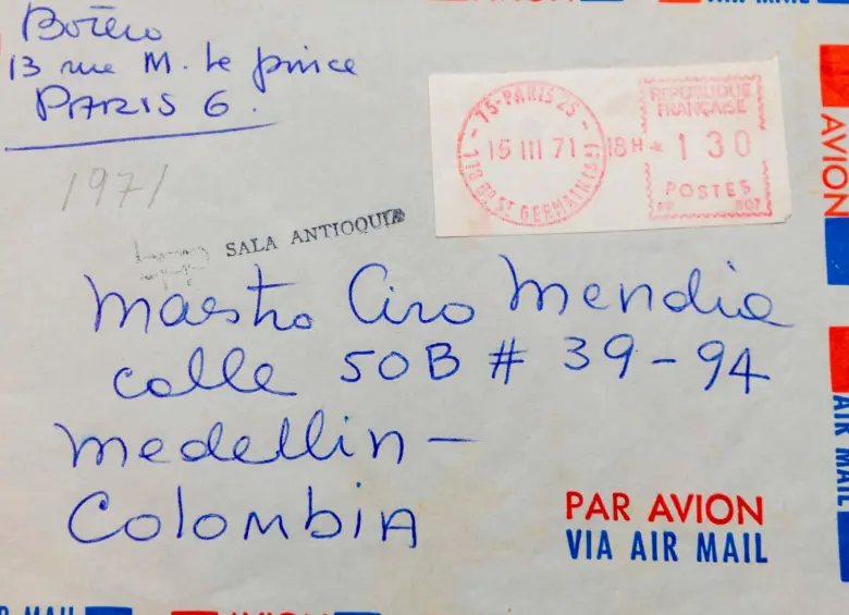 Este es el sobre de una de las cartas que Fernando Botero le envió a Ciro Mendía. FOTO: BPP